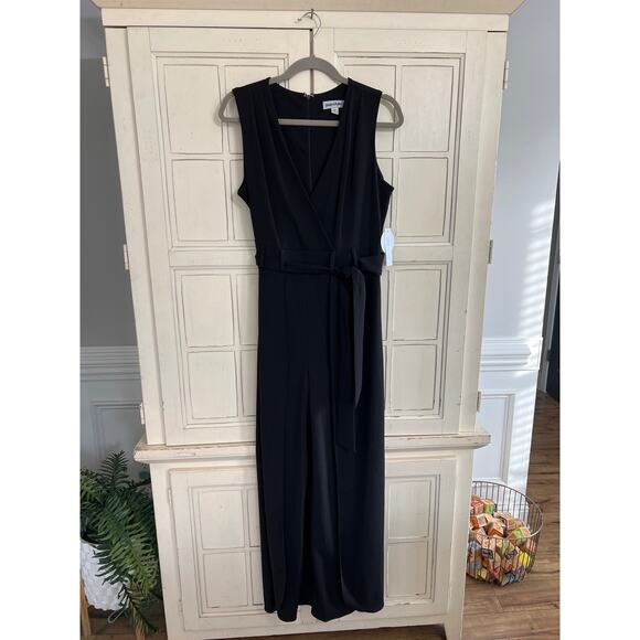 NWT Shelby & Palmer size 12 black sleeveless jumpsuit - Picture 1 of 7
